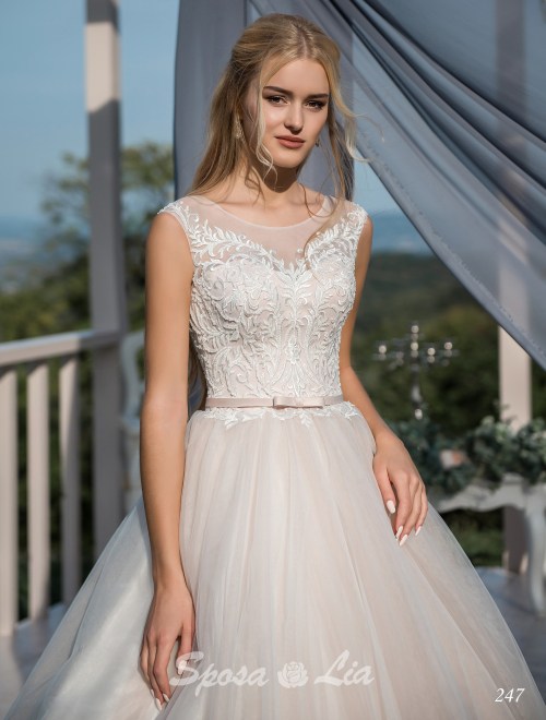 https://www.sposa-lia.com/images/stories/virtuemart/product/247       (2).jpg